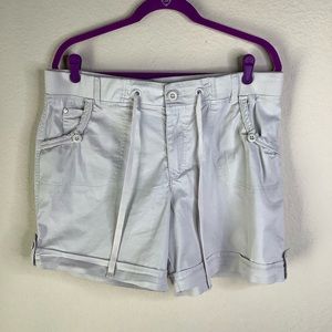 Gloria Vanderbilt 5 Pocket Tan Khaki Shorts 16